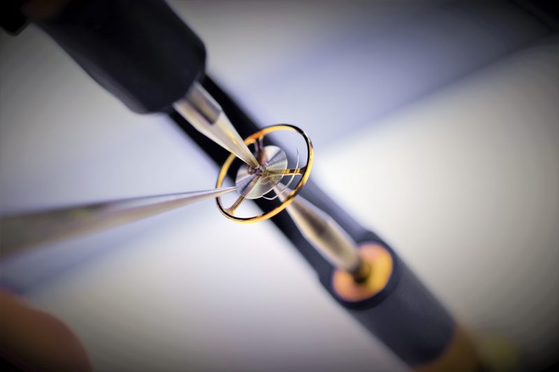 Day-toc-dong-ho-co-Linh-hon-cua-co-may-16