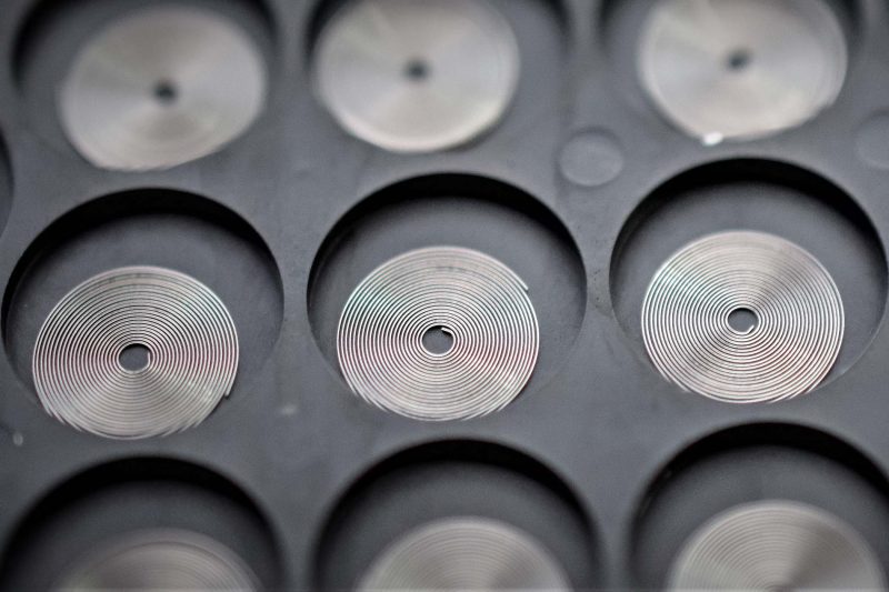 Day-toc-dong-ho-co-Linh-hon-cua-co-may-8