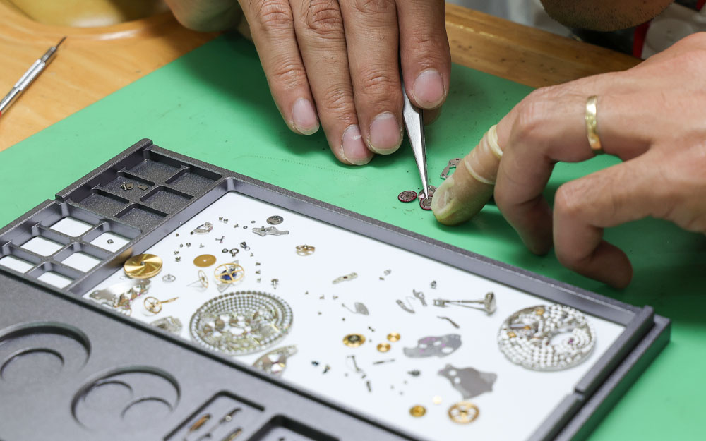 Lau dau bao duong dong ho hp