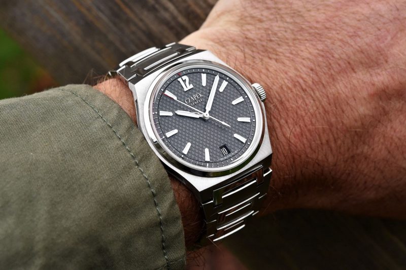 Phan-biet-chi-tiet-10-loai-lich-dong-ho-deo-tay-1