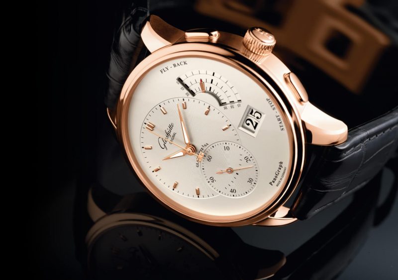 Phan-biet-chi-tiet-10-loai-lich-dong-ho-deo-tay-4