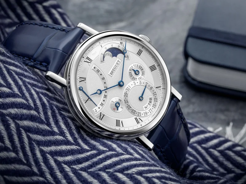 Phan-biet-chi-tiet-10-loai-lich-dong-ho-deo-tay-8