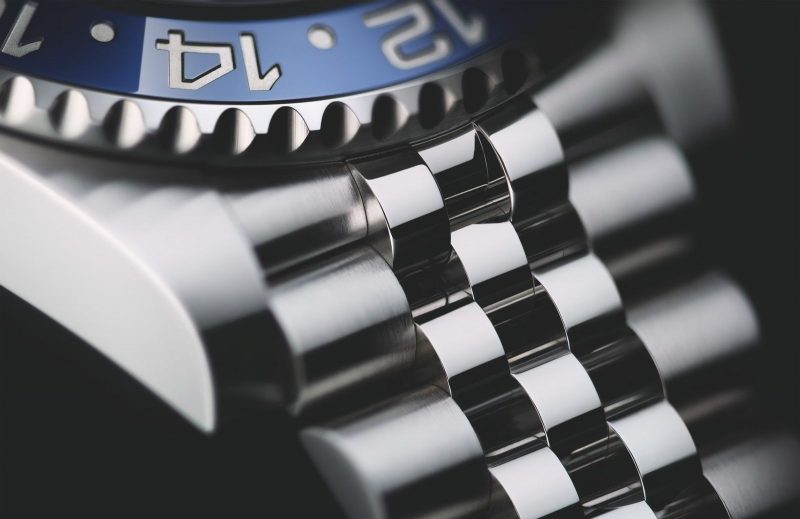 Jubilee là kiểu dây đồng hồ kim loại đầu tiên và chính thức của Rolex, được giới thiệu vào năm 1945 nhân dịp kỷ niệm 40 năm thành lập thương hiệu